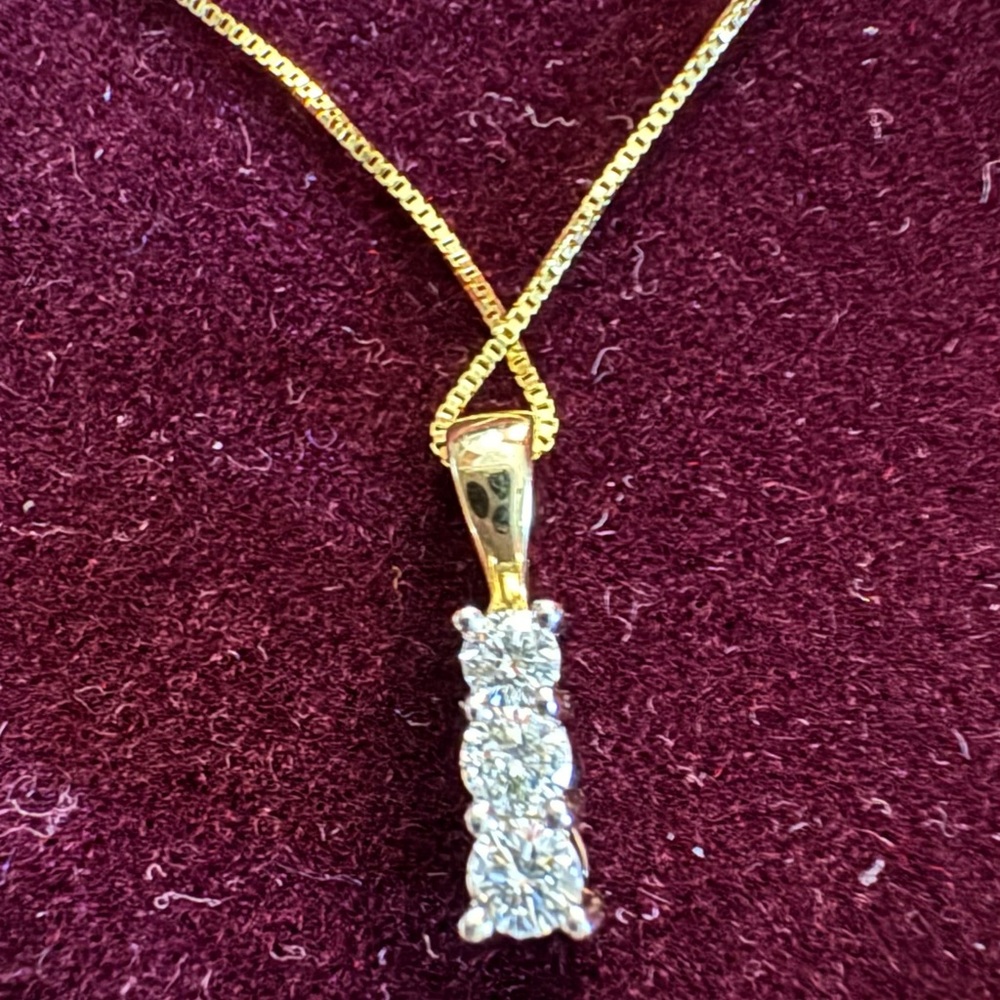Elegant Gold and natural diamonds Pendant Necklace 14K gold